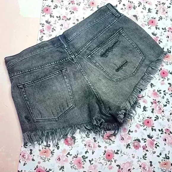 Free People Frayed Jean Shorts - Picture 6 of 7